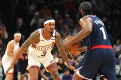 爱游戏-阿根廷男篮翻盘步行者，利拉德三分雨点燃全场的简单介绍