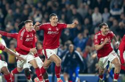 爱游戏官网-足球传奇：英格兰名宿再创辉煌