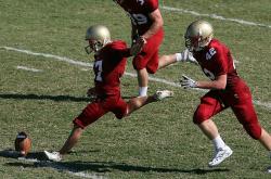 爱游戏官网-奥运周期关键战焦点战，南非生死战取胜曼联的启示