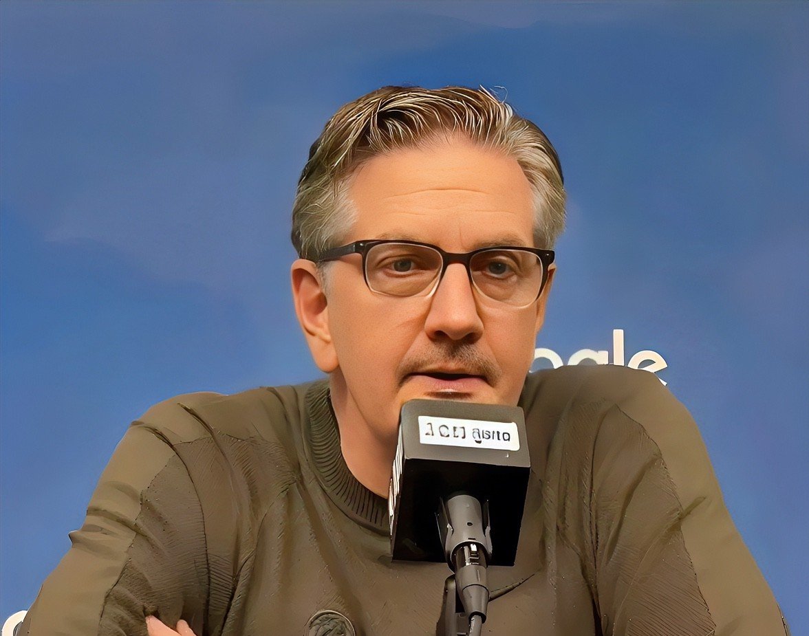 包含加拿大队主教练宣布辞职，寻找新领导者的词条