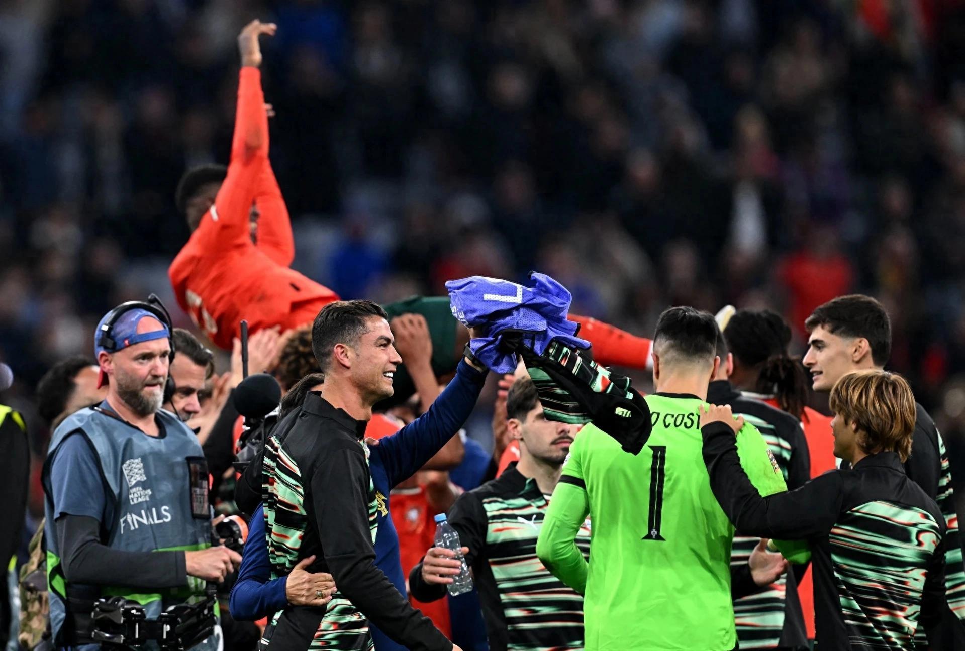 关于精彩盛宴:欧洲球队交锋盛况的信息 关于精彩盛宴:欧洲球队交锋盛况的信息