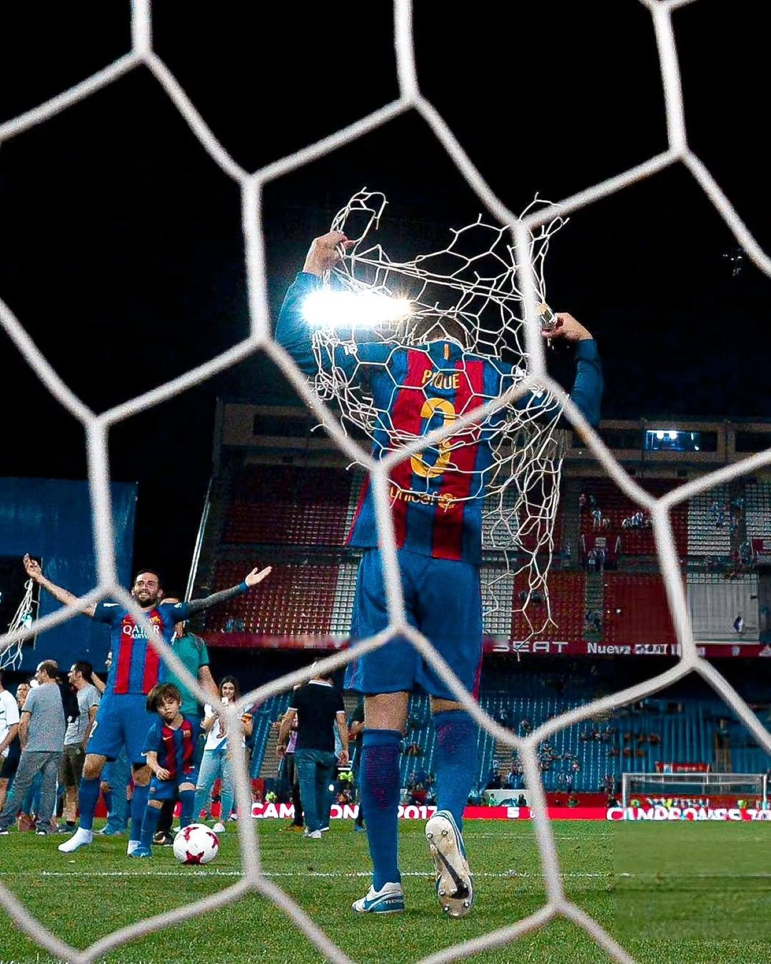 西班牙足球场上的战火愈演愈烈 西班牙足球场上的战火愈演愈烈