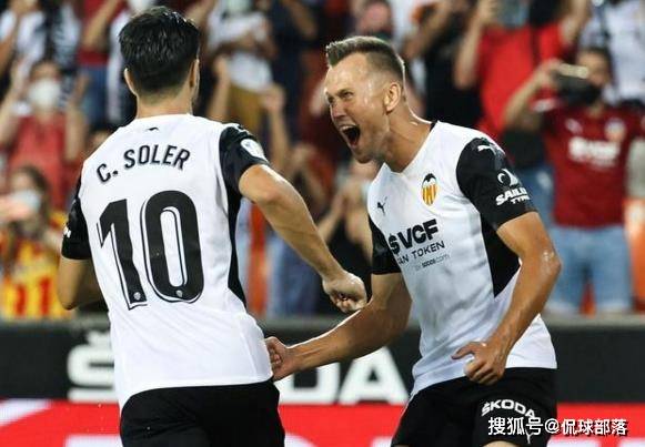 美国逆转西班牙,厄德高一己之力扛起全队的简单介绍 美国逆转西班牙,厄德高一己之力扛起全队的简单介绍