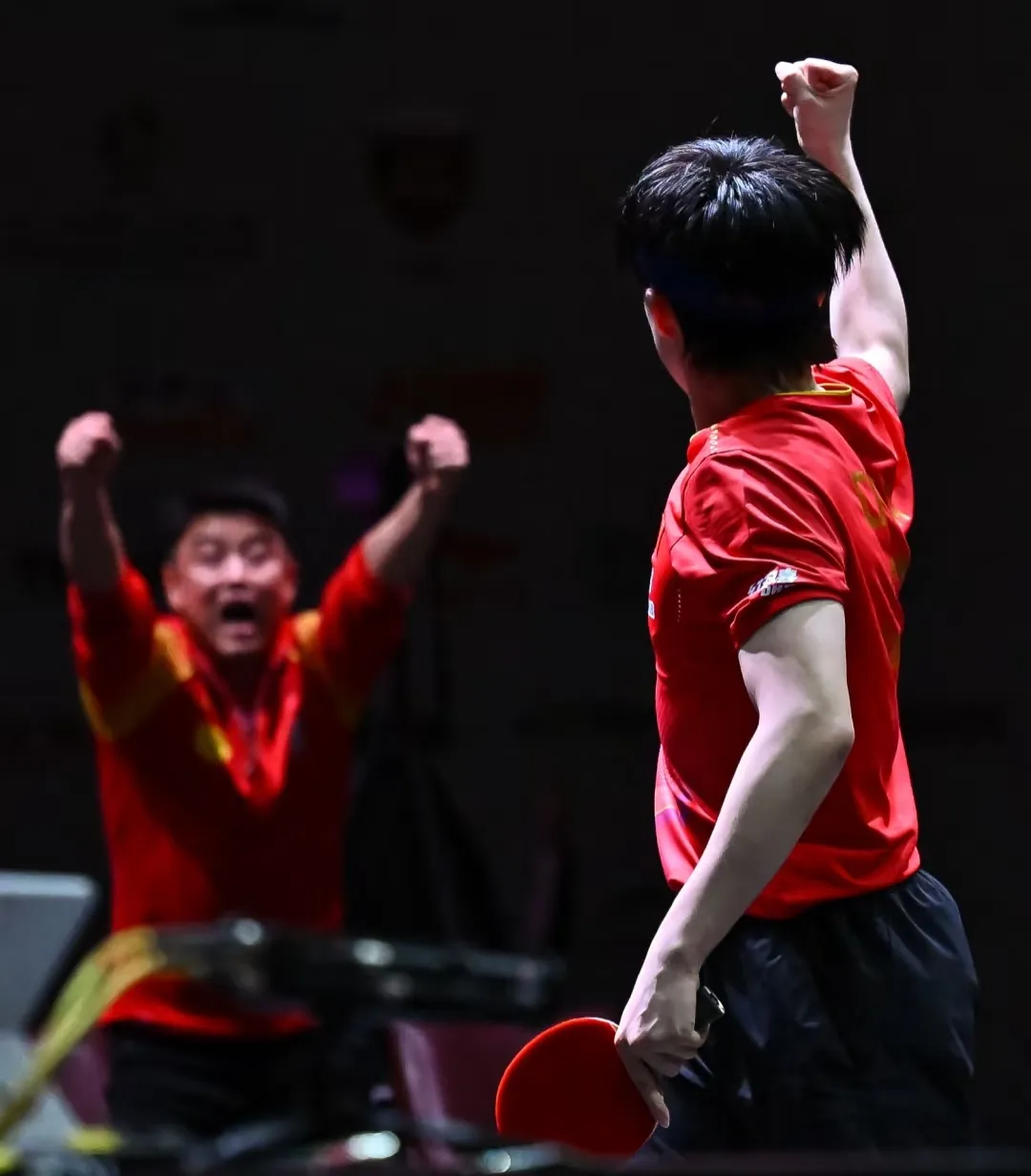 包含乒乓球选手对决,球速如闪电的词条 包含乒乓球选手对决,球速如闪电的词条