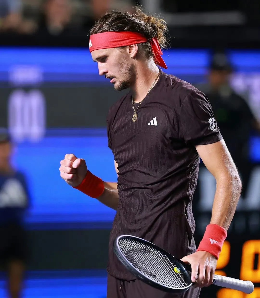 关于法国网球队强势意大利网球队，兹维列夫三分雨点燃全场的信息