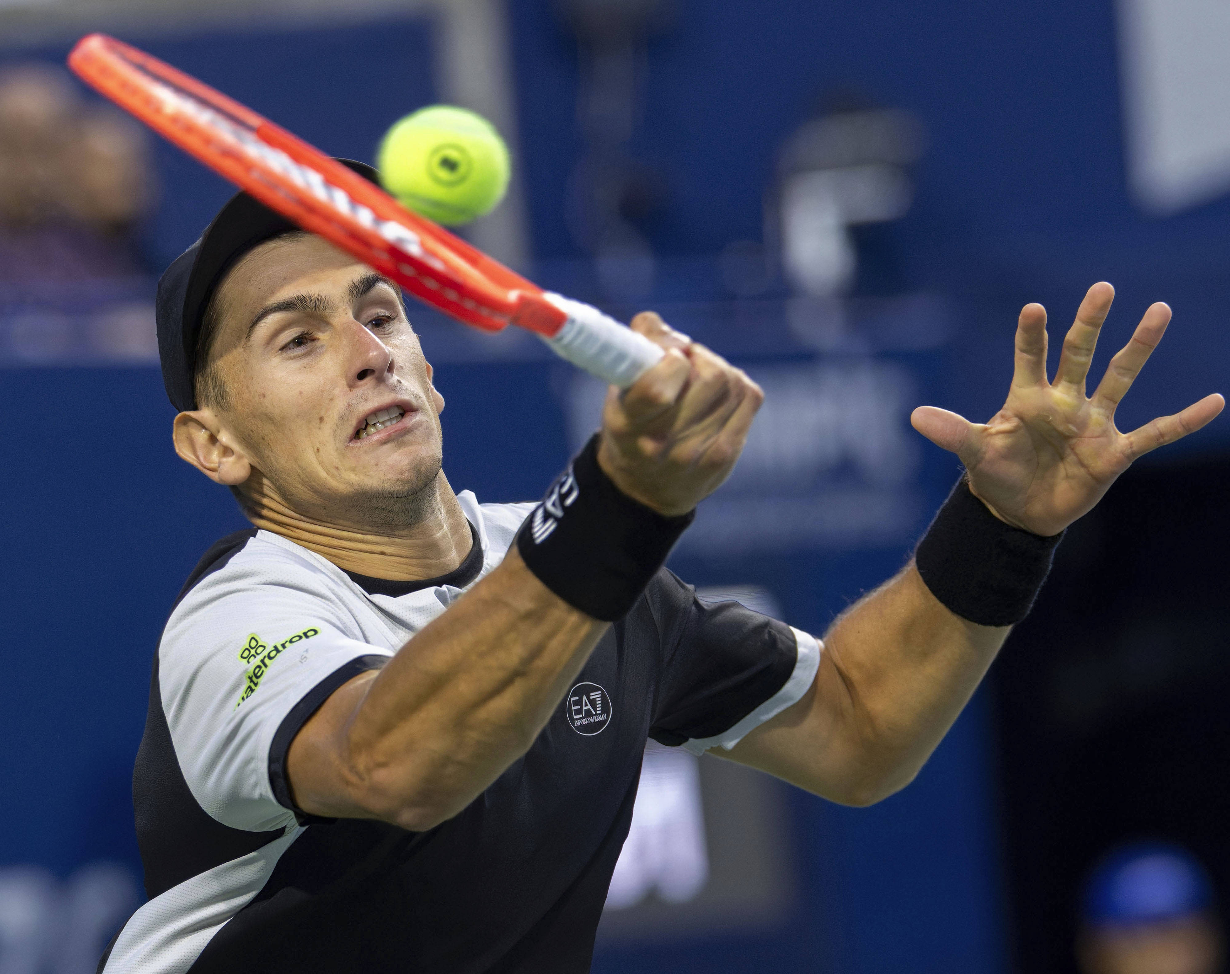 关于法国网球队强势意大利网球队，兹维列夫三分雨点燃全场的信息