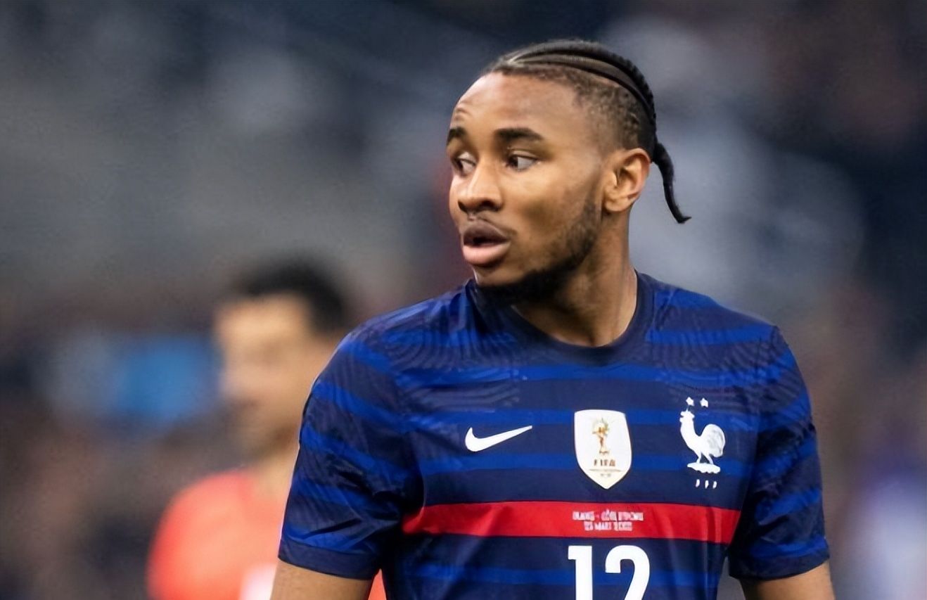 关于荷兰绝地反击波兰，恩昆库惊艳世界的信息