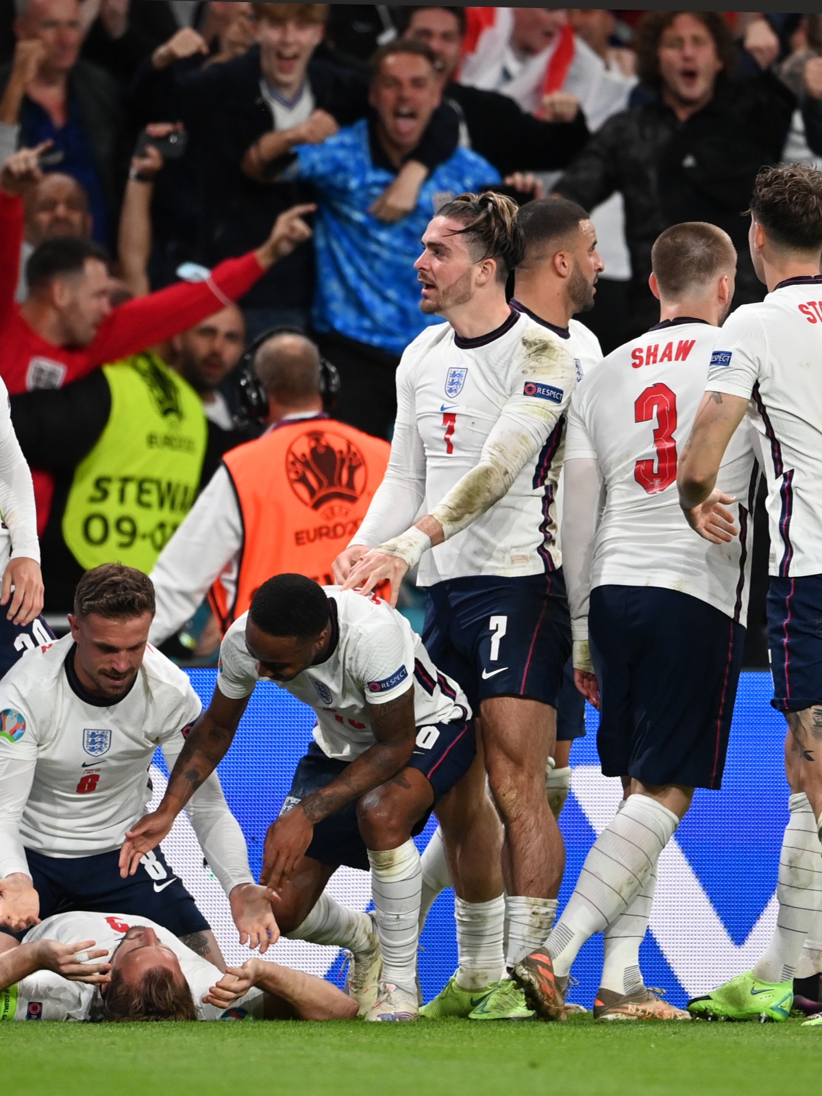 切尔西鏖战英格兰，格拉利什送出助攻