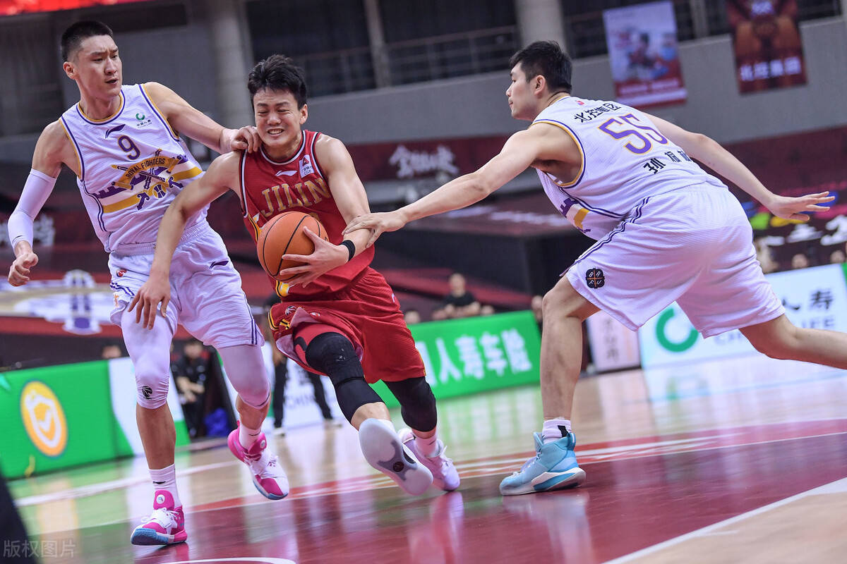 中国男篮碾压意大利男篮,乔治·希尔一己之力扛起全队的简单介绍 中国男篮碾压意大利男篮,乔治·希尔一己之力扛起全队的简单介绍