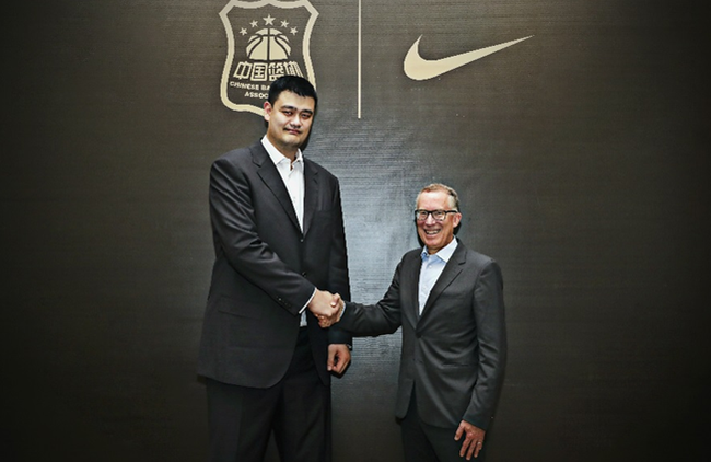 关于美国篮球明星联袂出战，助力国家队夺冠的信息