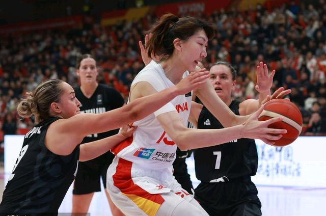 乌克兰女篮大胜伊朗！自由攻与刚毅