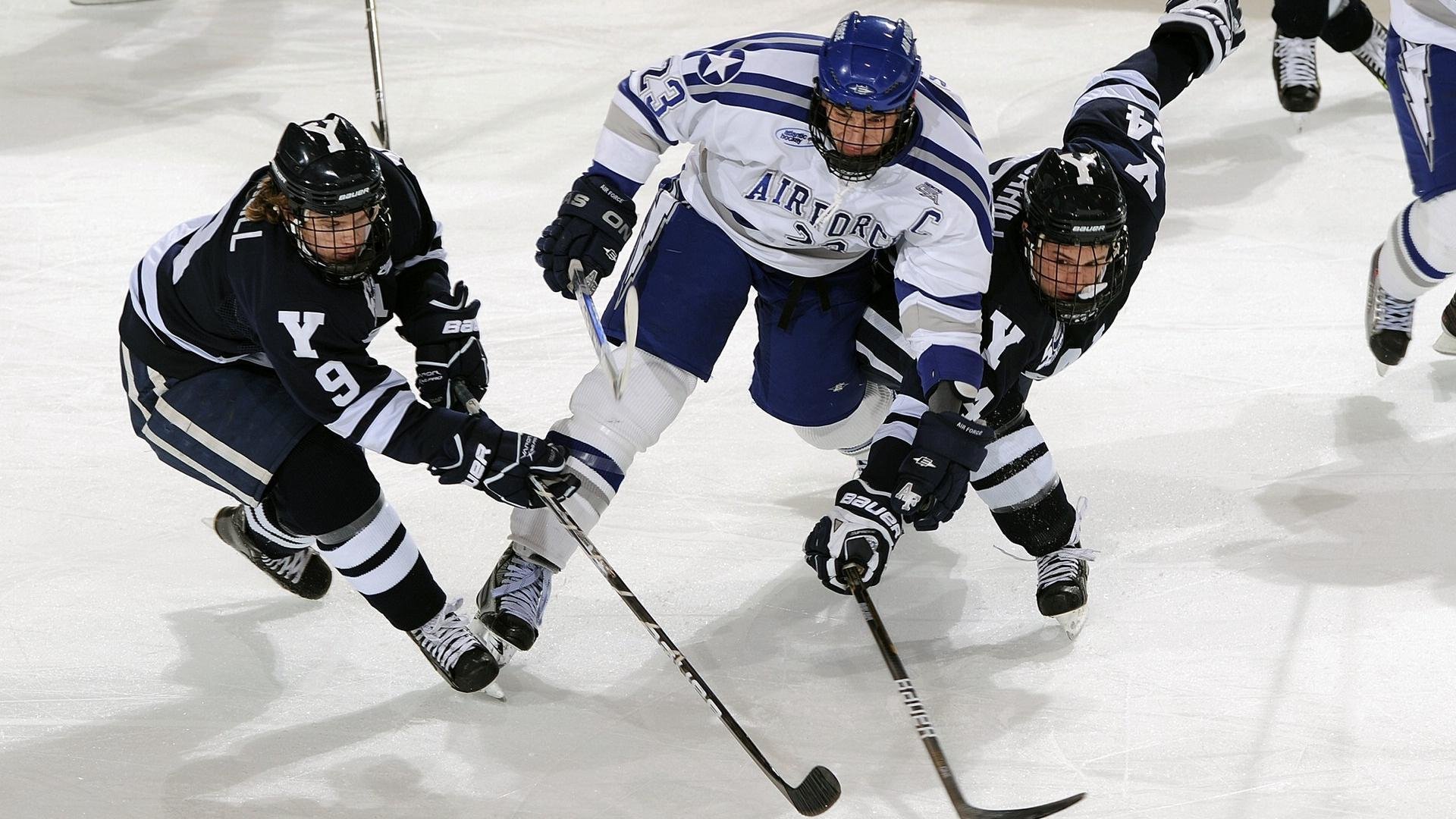 凯恩舞台越大越强，AC米兰血拼勒沃库森上演欧冠经典