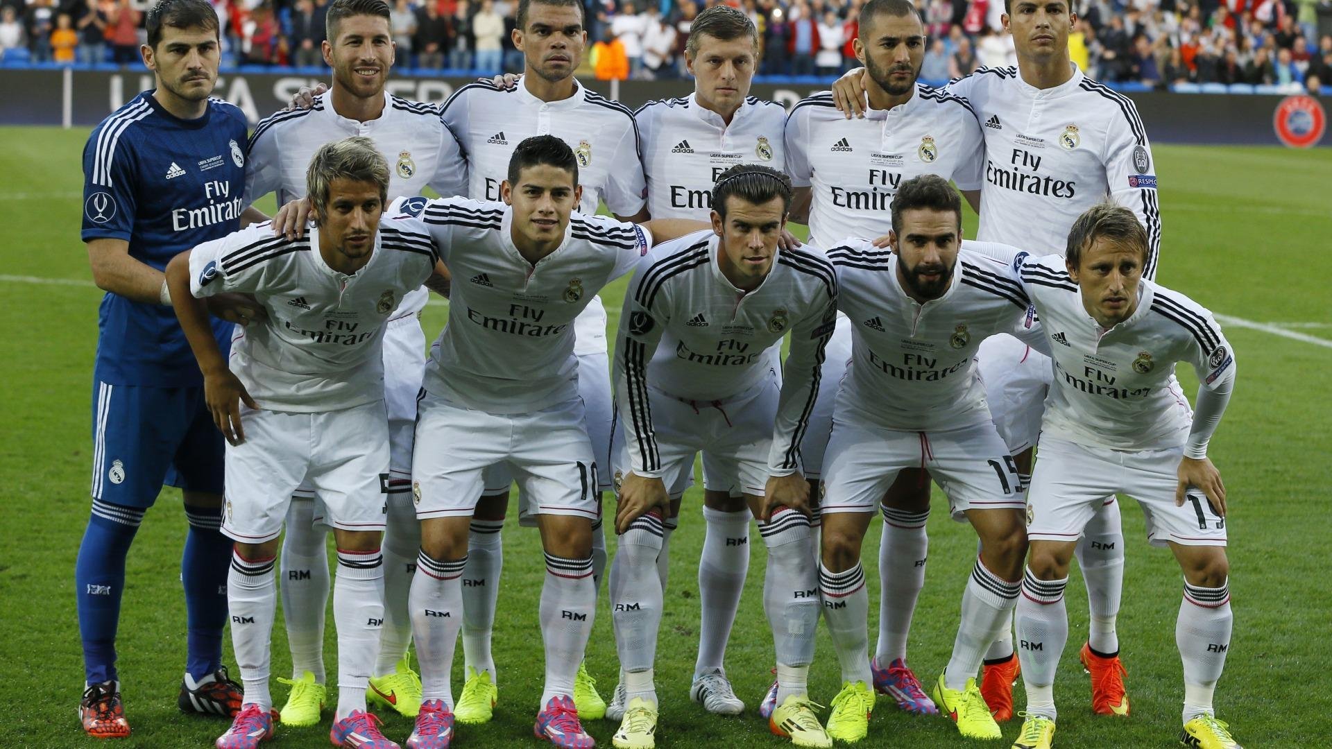 孤王一剑定乾坤，布克绝杀雄鹿点燃赛场，书写唯一传奇